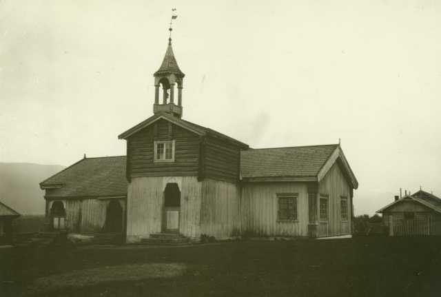 Barfrøstue, Trønnes, Stor-Elvdal, Hedmark. Med tårn. Fotografert 1916.