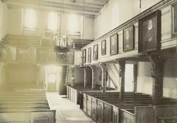 Kirkeinteriør, Tingvoll kirke, Tingvoll, Møre og Romsdal.