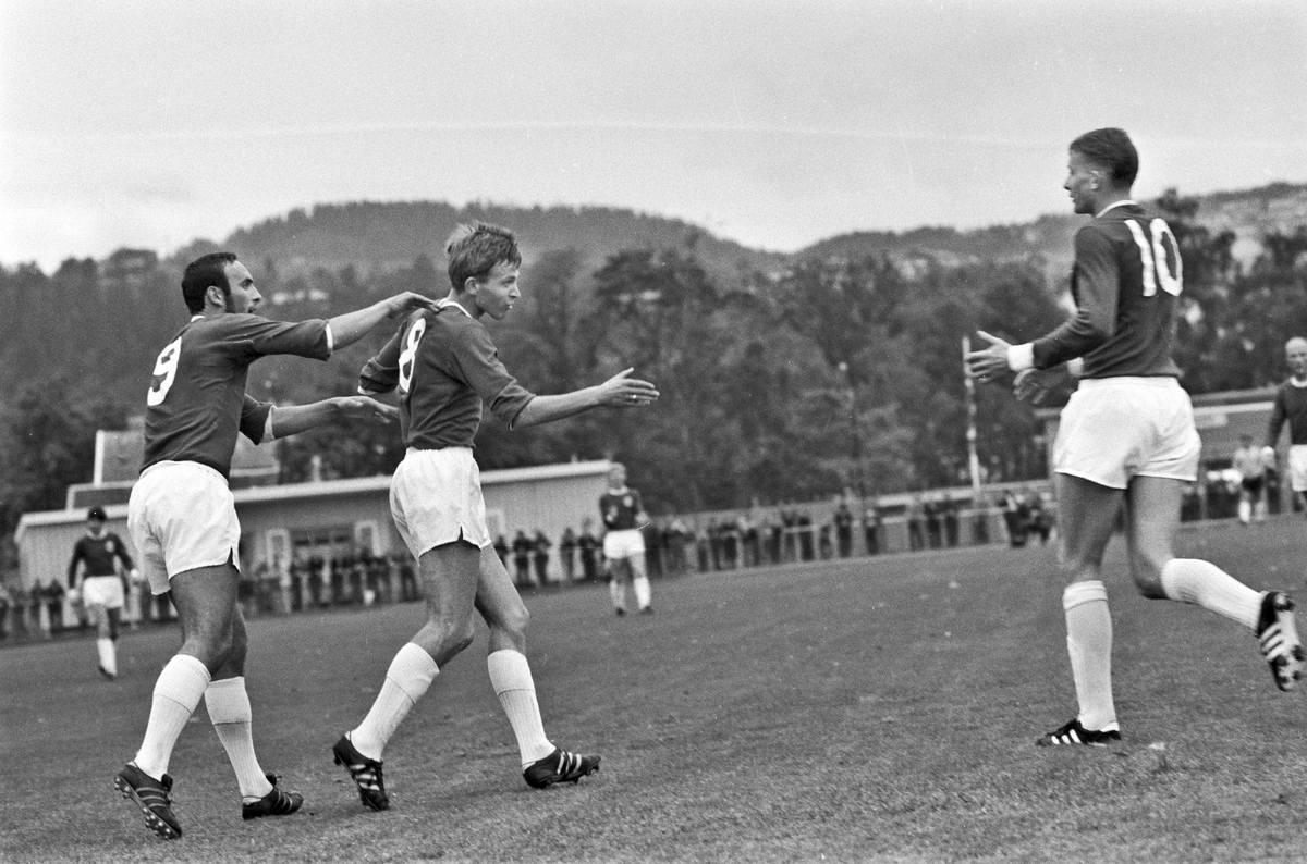 Serie. Landskamp i fotball mellom Norge og Island. Fotografert 25. juli 1969.