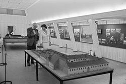 Serie. Oslo Bymuseum, Oslo. Kvinnen er museets konservator E