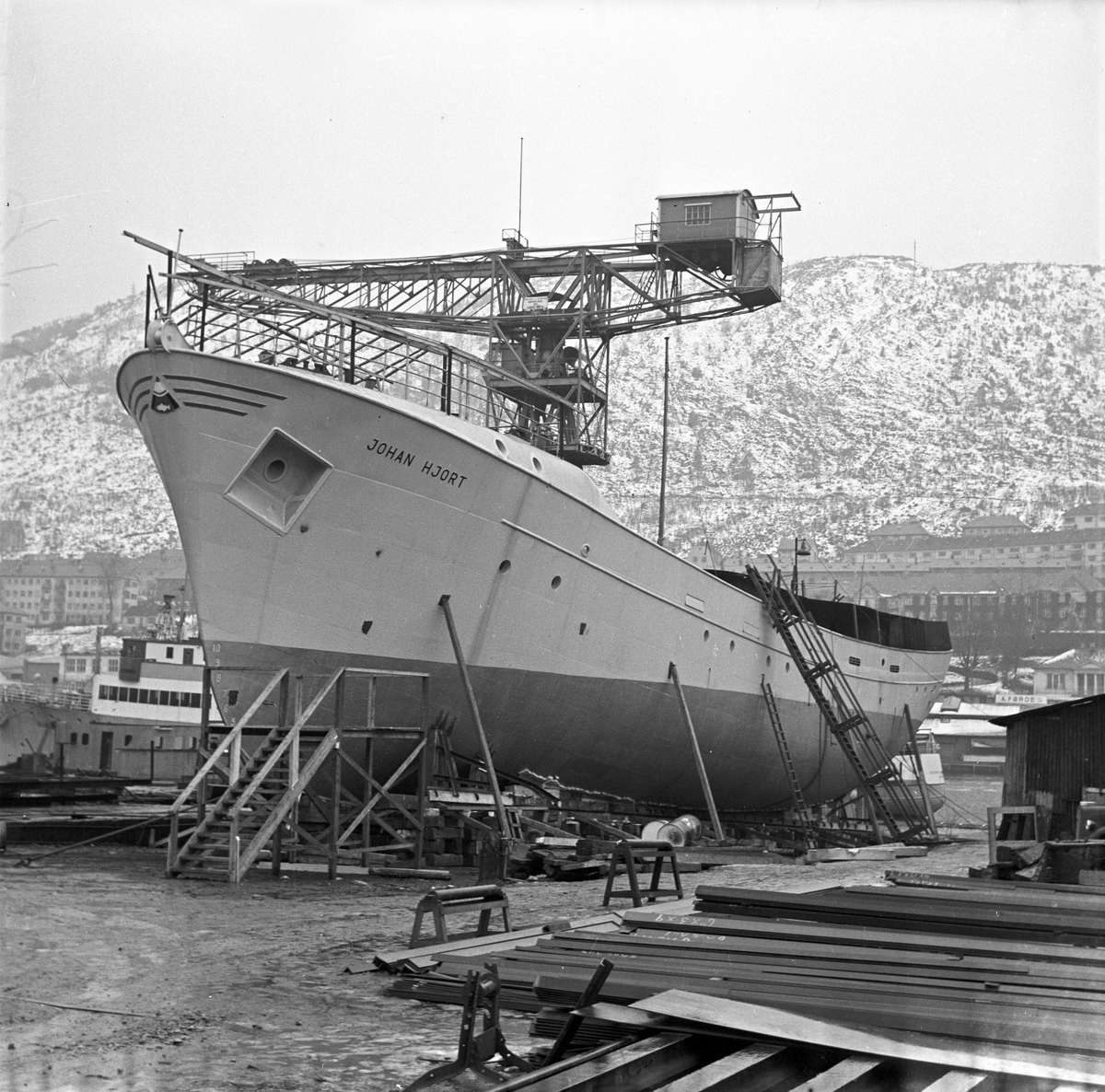 Serie. Havforskningsskipet  "Johan Hjort" blir bygget. Fotografert 4. mars 1957.