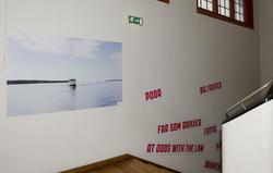 Trappeløp med ord knyttet til barna som havnet på skolehjem.