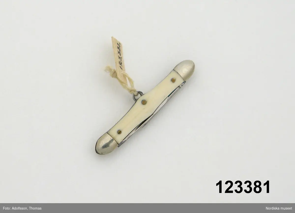 Miniatyrfällkniv