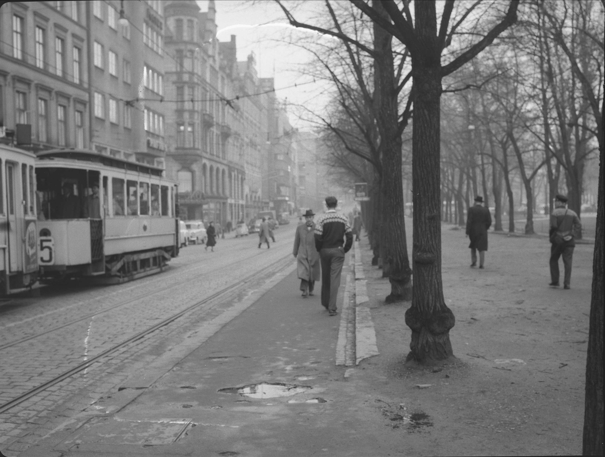 Stortingsgata, Oslo, 06.11.1957. Gatebilde.