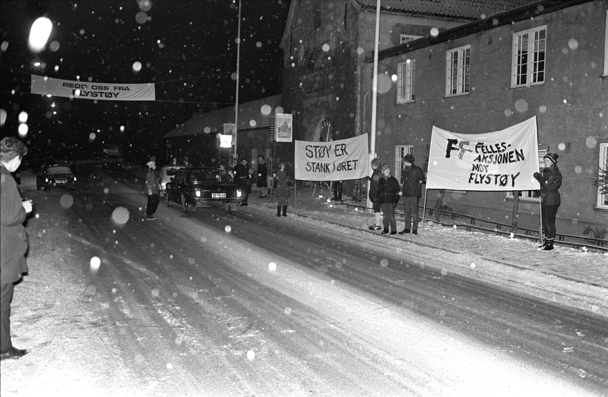 Oslo,01.12.1970, demonstrasjon mot flystøy på Bygdøy.