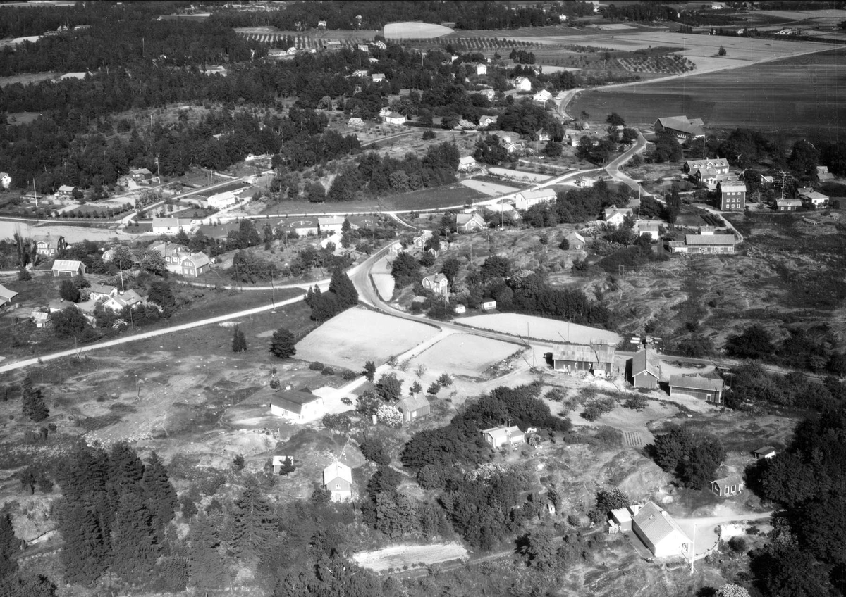 Flygfoto över Kungsberga, Färentuna socken, Uppland 1966