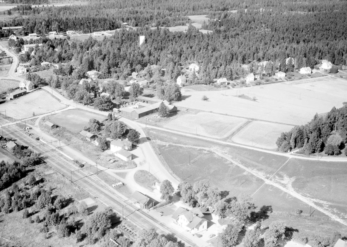 Flygfoto över Vittinge, Uppland, sannolikt på 1960-talet