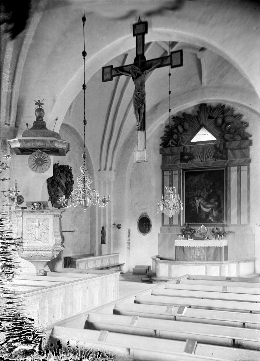 Interiör i Faringe kyrka, Faringe socken, Uppland 1932