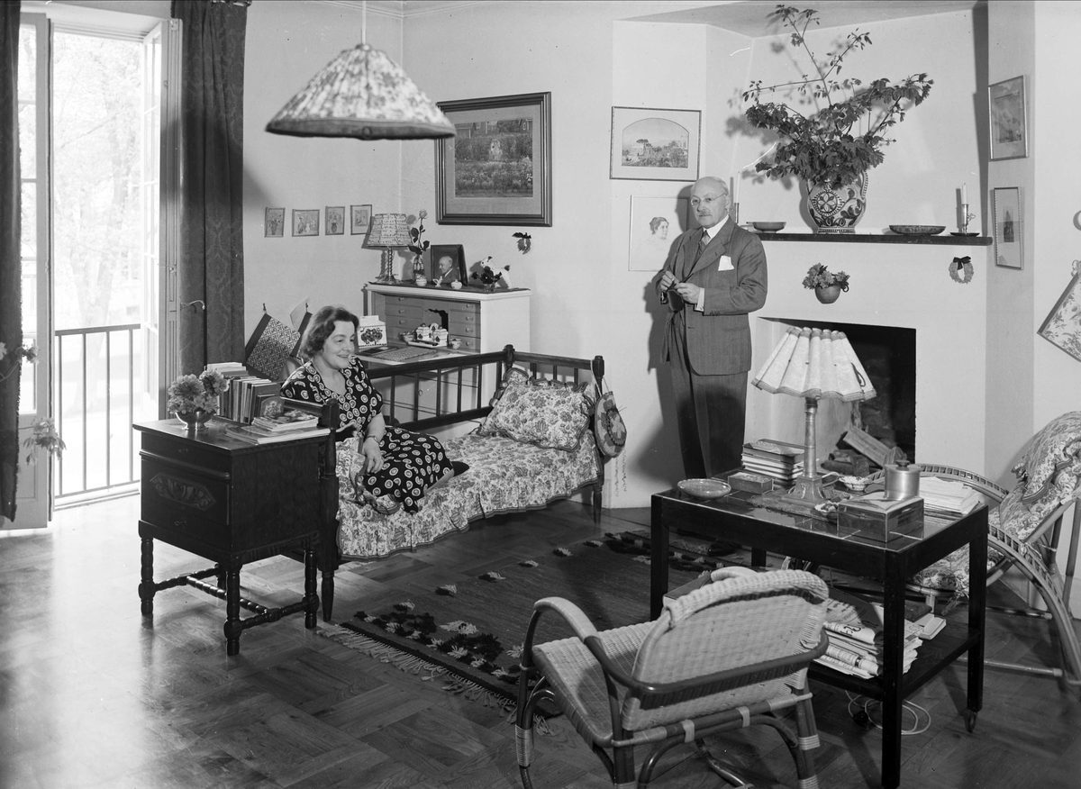 Director musices Hugo Alfvén och hans hustru Karin i hemmet i Musicum, Uppsala 1939