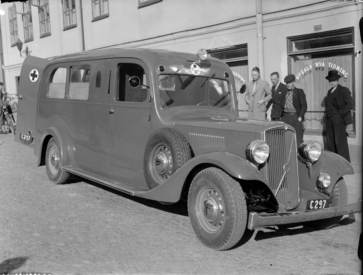 Ambulans på Gamla Torget i Uppsala 1938