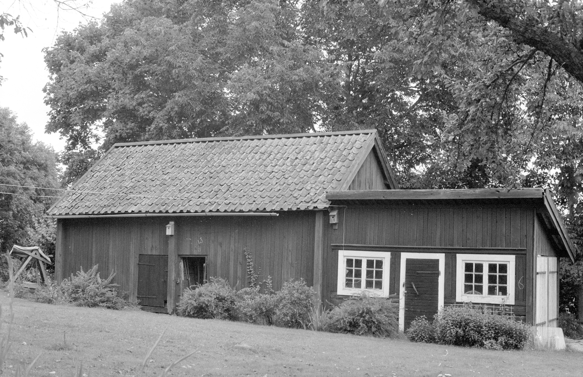 Dubbelbod och uthus, Källingby 6:1, Källingby, Knutby socken, Uppland 1987
