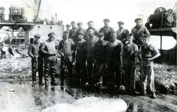 Hvalfangere på feltet. - Ombord i Fl/K ' Vestfold' (b. 1931,