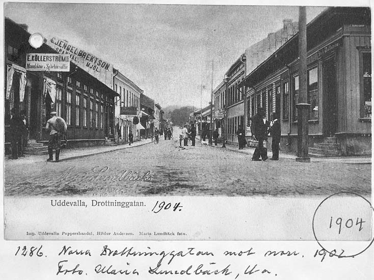 Text på kortet: "1286. Norra Drottninggatan mot norr. 1902. Foto Maria Lundbäck, U-a".