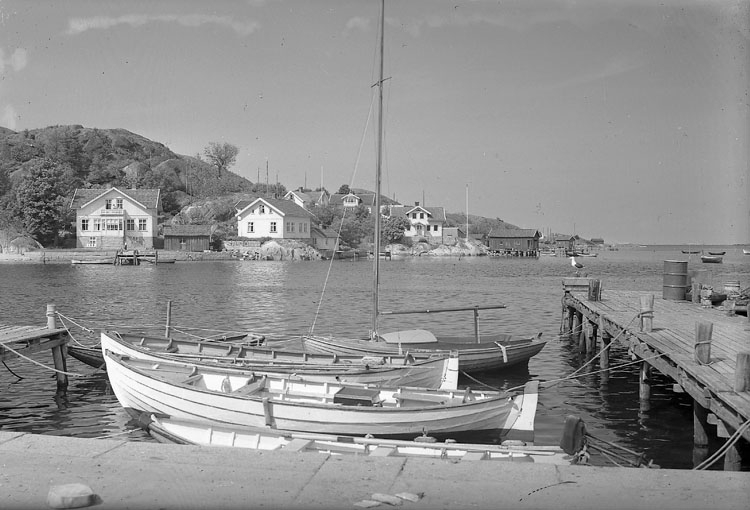 Enligt AB Flygtrafik Bengtsfors: "Havstenssund Bohuslän".










