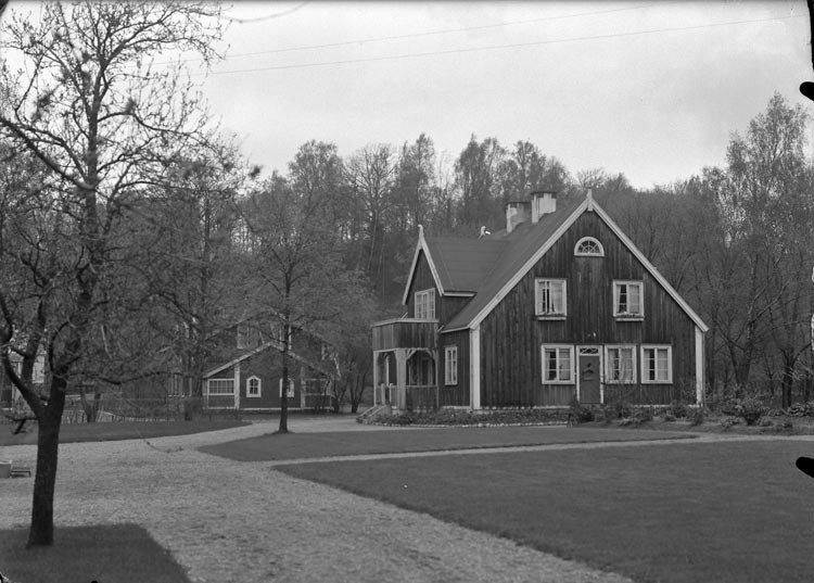 Enligt fotografens anteckningar: "1931, 102. Munkedals sjukstuga gammal plåt".