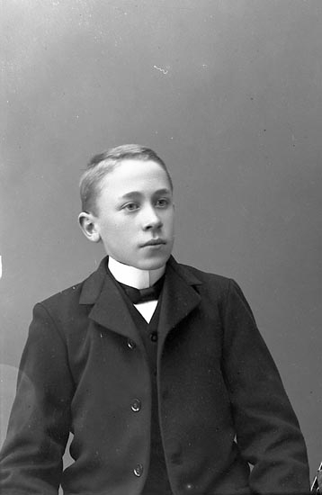 Enligt fotografens journal nr 1 1904-1908: "Rehnberg Joakim St.sund".