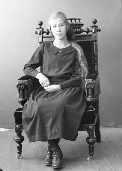 Enligt fotografens journal nr 5 1923-1929: "Johansson, Anna Korsgård Ödsmål".