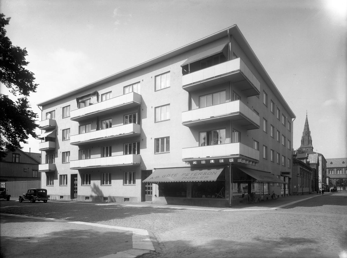 År 1936 i Jönköping. Bostadshus på Fabriksgatan/Gjuterigatan i kvarter Hästen.