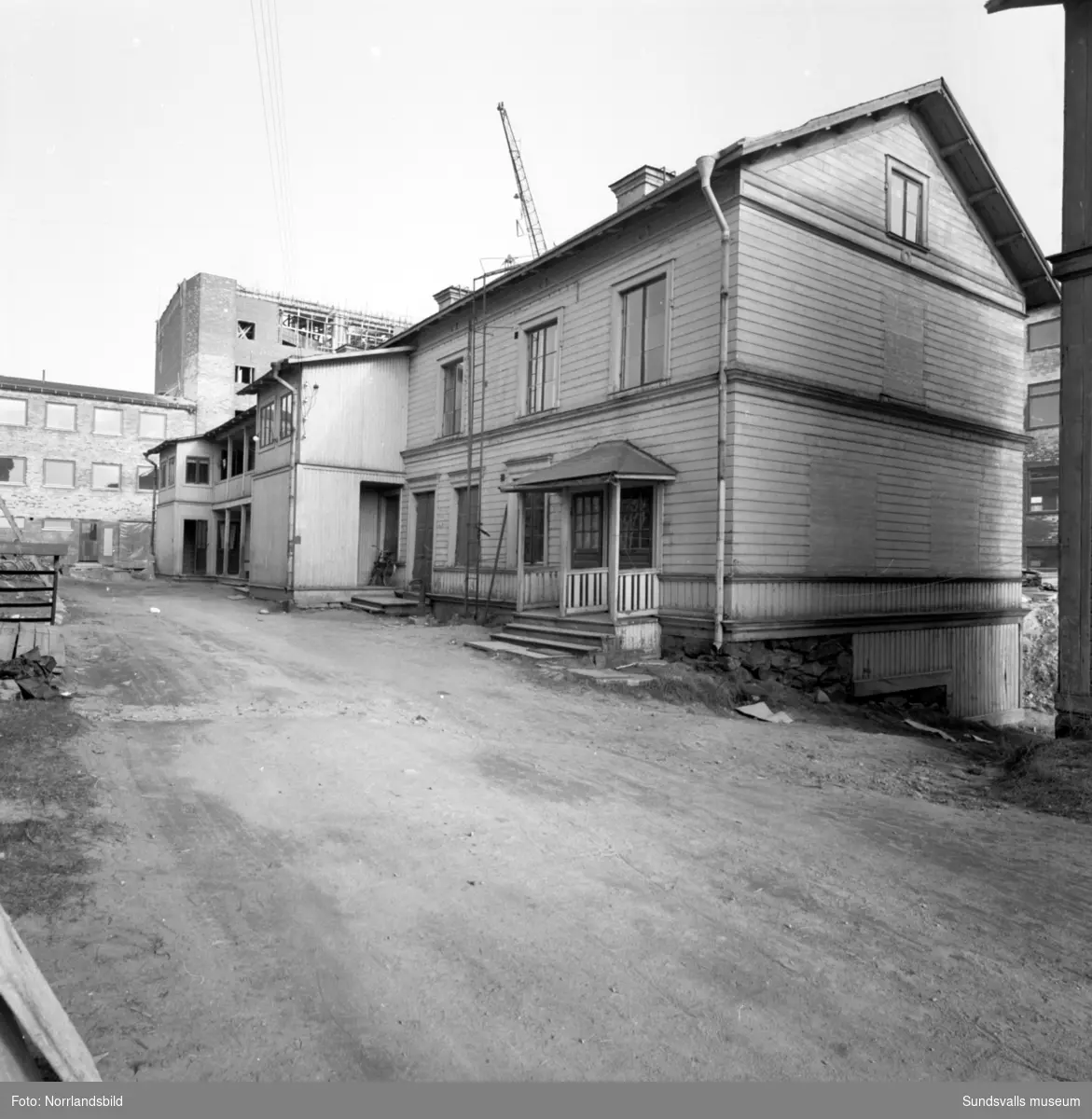 Gamla hus vid Grönborgsgatan där nya verkstadsskolan byggs.