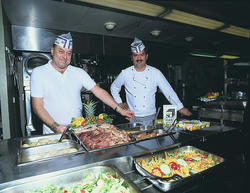 Stuert Willy Osuldsen og stuert Leif Andreassen på Cod 7/11 