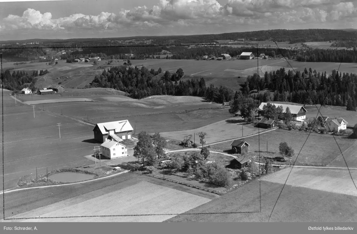 Vister gård  i Skiptvet, flyfoto 11. juni  1959.