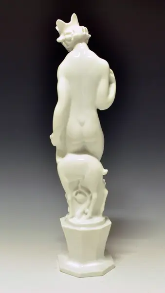 naken kvinnelig kunst modell