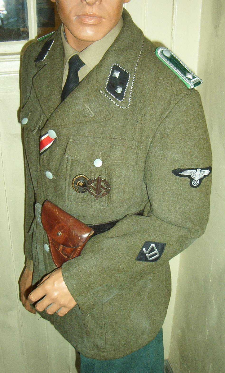 Grønn uniformsjakke. Replika. Distinksjoner for oversersjant i SS/SD Sicherheitsdienst.
