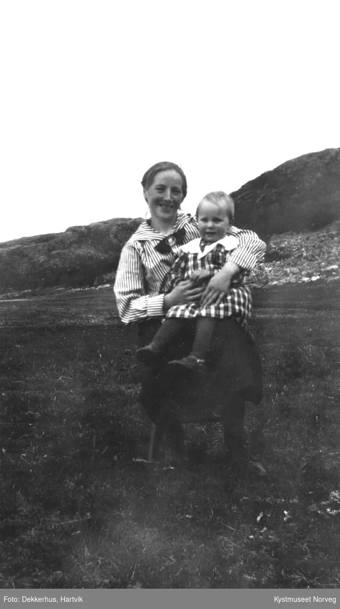 Bergit Olsen med sønn