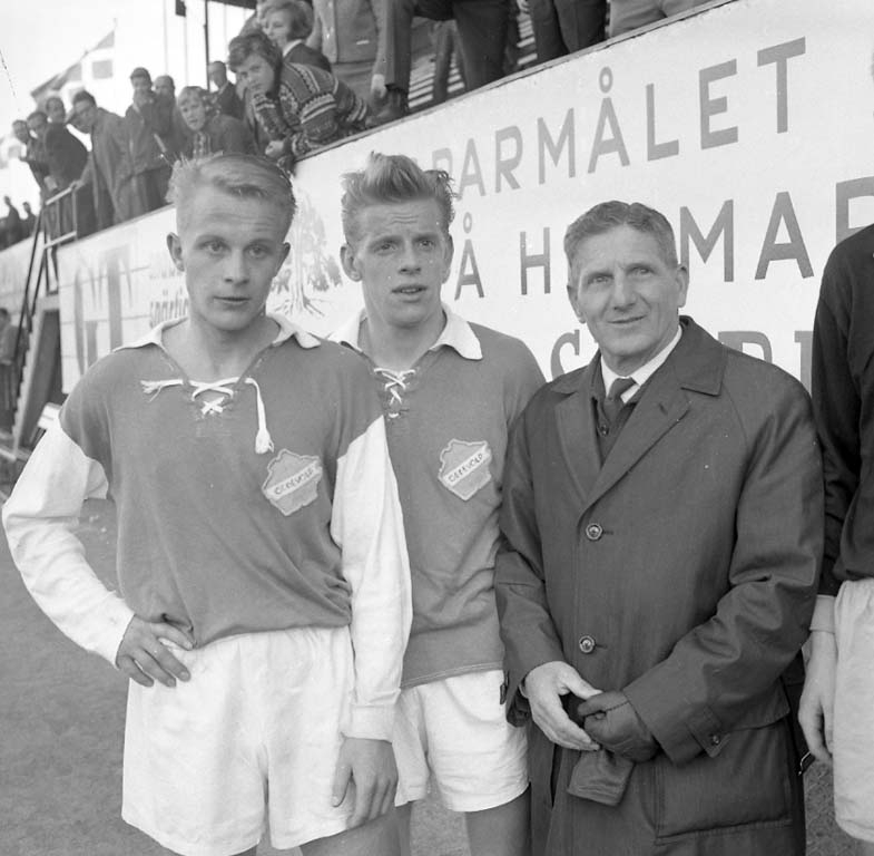 Oddevolldspelare 1961
Leif Carlén, Kenneth Sandberg, George Raynor, eng. tränare bl.a för Svenska landslaget en period.
