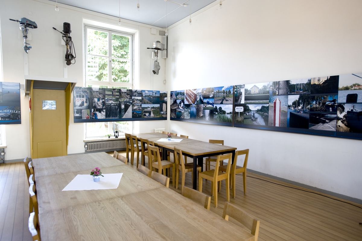 Utställning om Göta kanals 175 årsjubileum visas på Sjöhistoriska. Fotograferna Anneli Karlsson och Karolina Kristensson har under sommaren 2007 gjort nedslag längst kanalen och satte ihop ett 20 meter långt collage av bilder till utställningen.