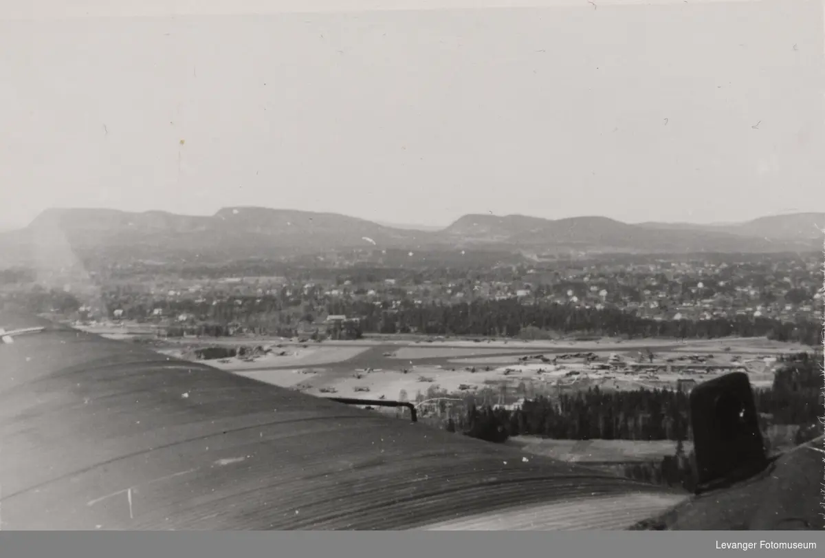 Fornebu fotografert fra fly av typen Junkers. 52.