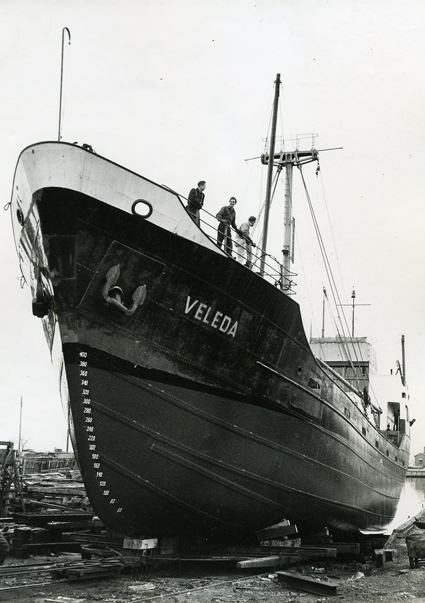 Holms skeppsvarv. S/S Veleda klar för sjösättning efter reparation 1956.
Skåne, Malmöhus län, Råå.