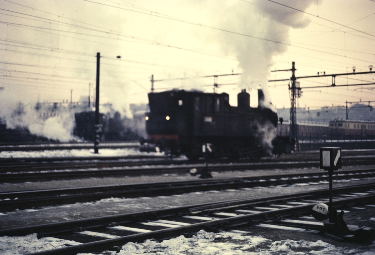 Damplokomotiv type 23b i skiftetjeneste på Oslo Østbanestasjon.