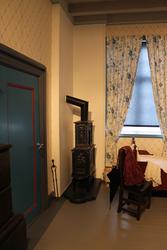 Kammers i 1. etg., østre side, hovedbygningen, Brevik bymuse