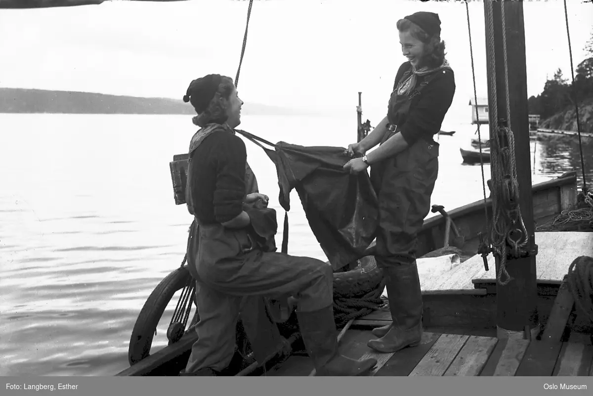 fiskeskøyte, kvinner, fjord, badehus
