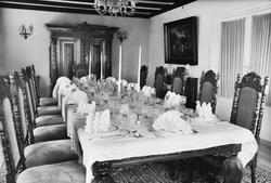 villa, interiør, spisestue, langbord, oppdekning