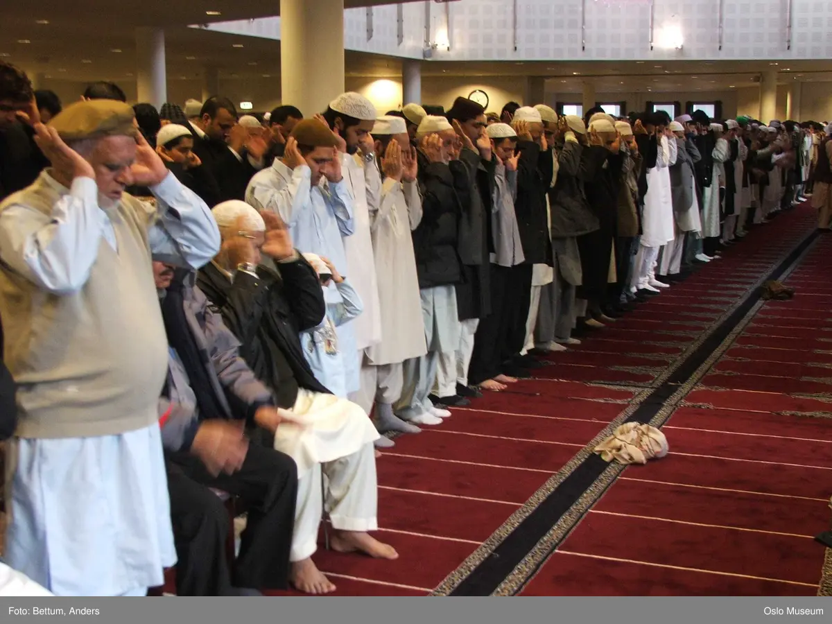 Islam, moske Central Jamaat-e Ahl-e Sunnat Norway, Id al-adhan fering ...