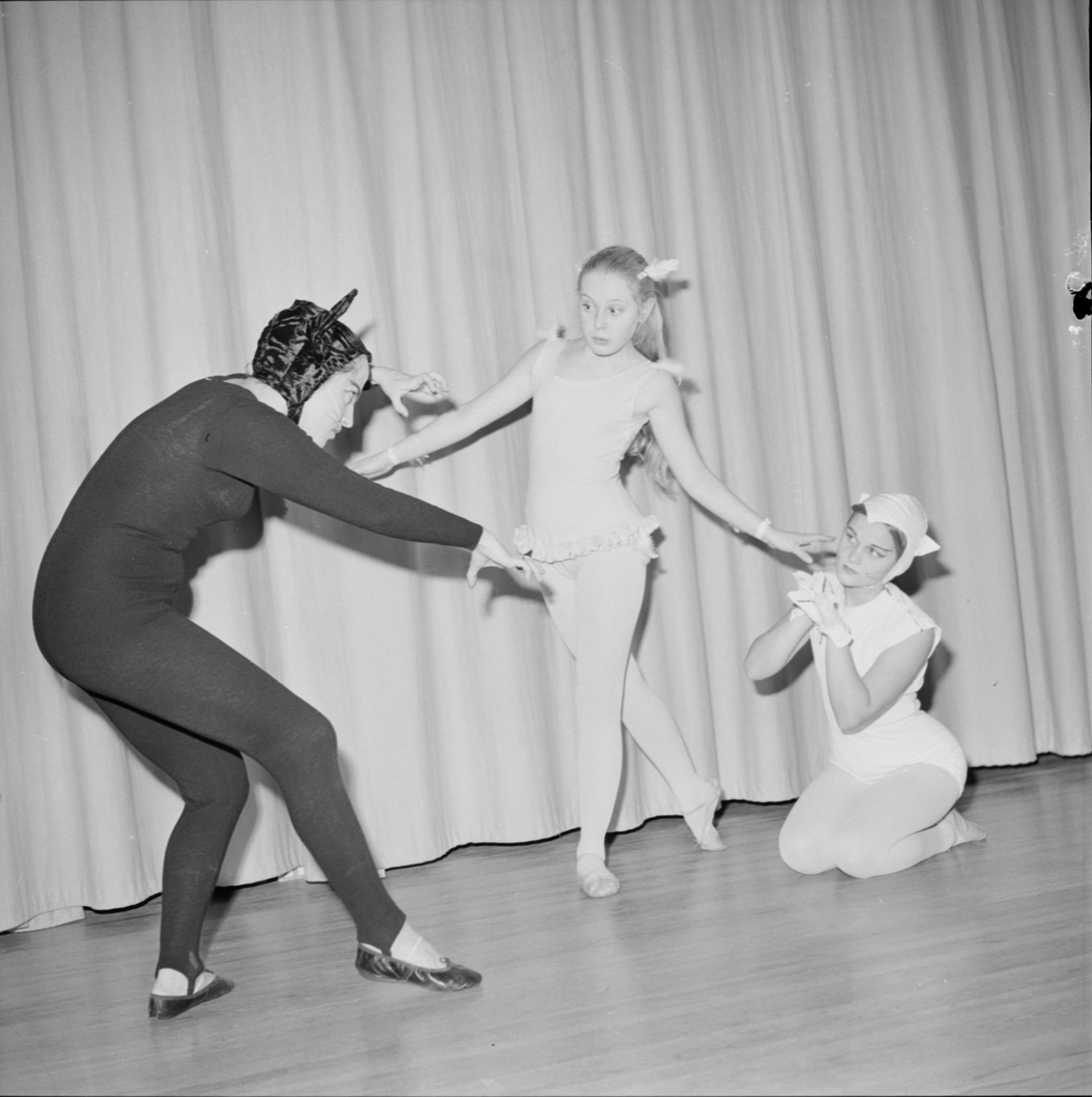 Estelle Ivarsson, balettuppvisning, sannolikt Uppsala, december 1960