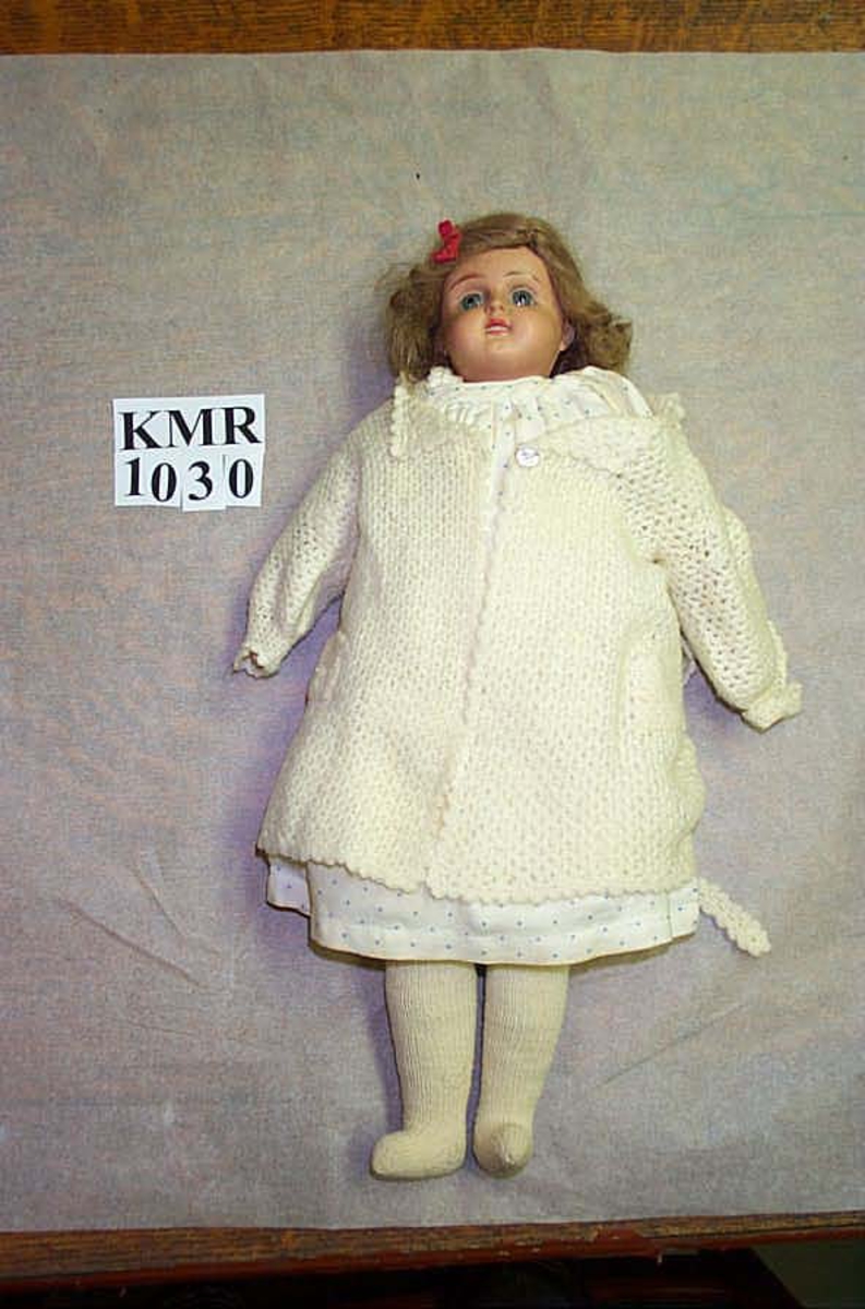 Barneleker-dukke med klær