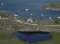 Leirvika og Notvollbukta.