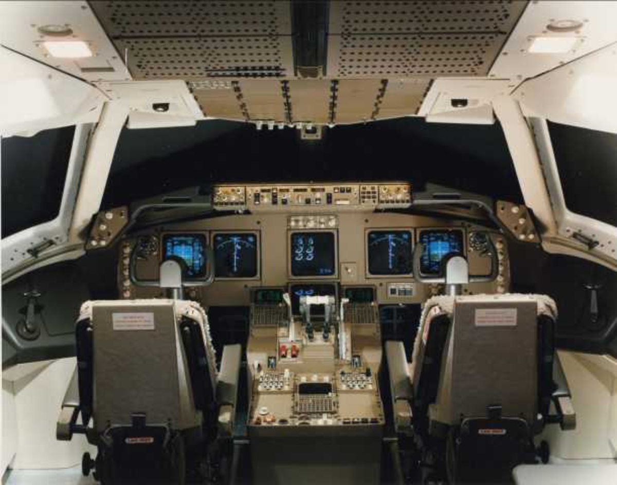 Boeing 777 "flight deck" simulator.
