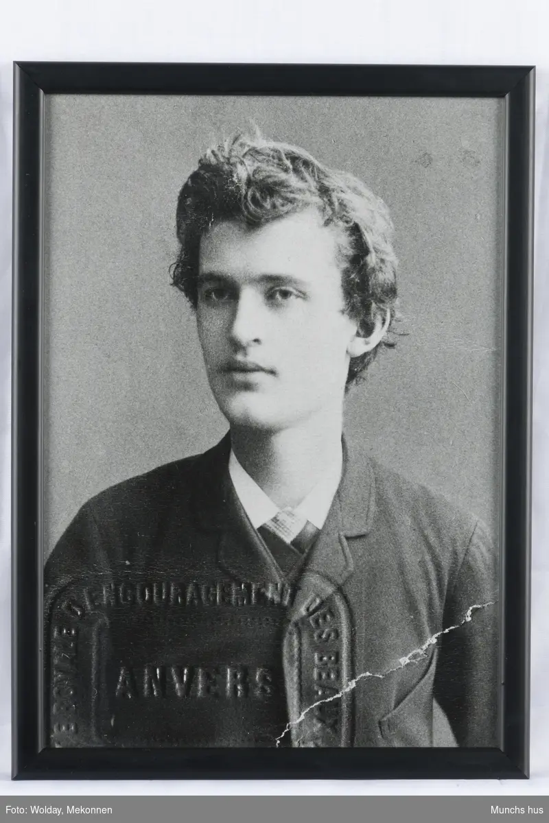 Edvard Munch som ung  (passfoto)? 