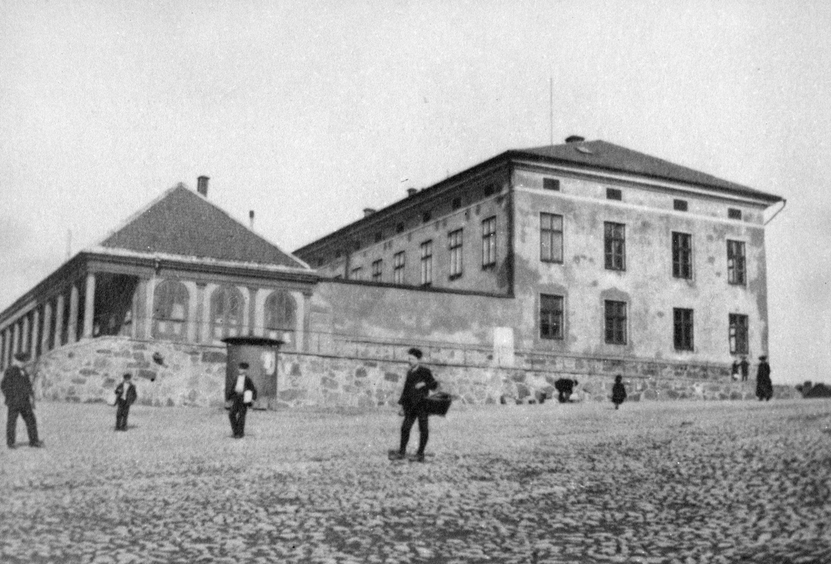 Rådhuset från Ristorget före tillbyggnaden omkring sekelskiftet 1890-1900.