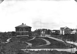 Tingberg. Gamle kommunehuset i Løten. Oppført 1898 og brant 