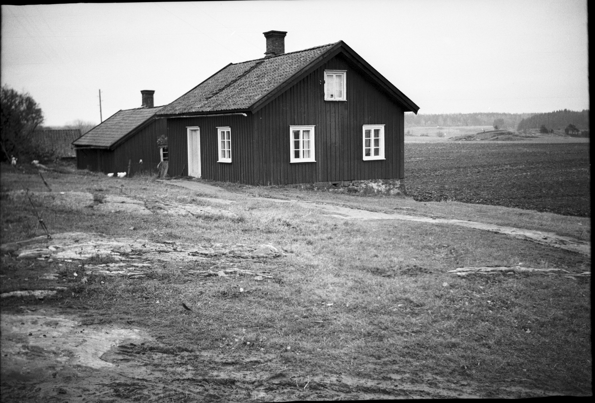 Arrendatorbostad, arbetarbostad och ladugården. Prästgården  Vassända-Naglum