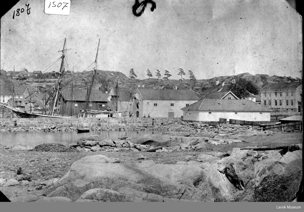 Havnemotiv, Skottebrygga i Larvik