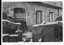 Grunnmur til tysk marinekommando med tak over