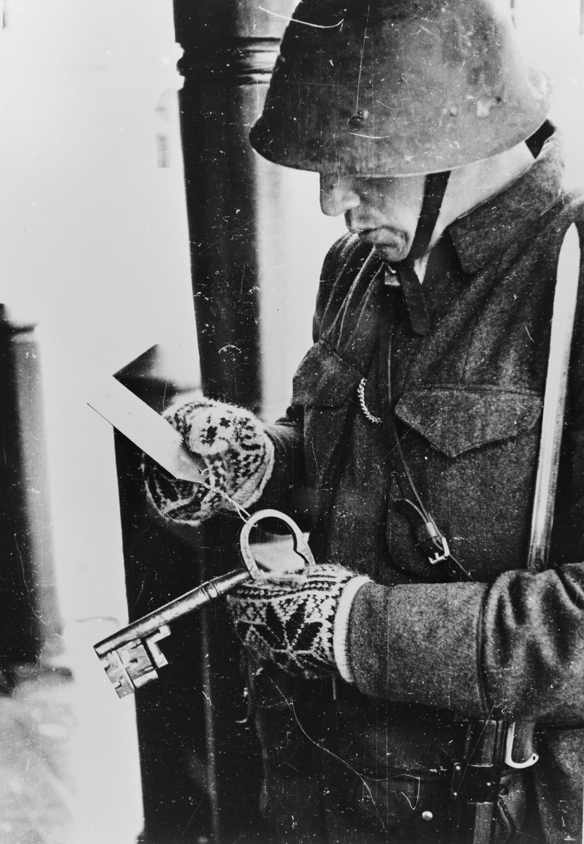 Soldat med nøkkel. Østerdalen 1940.
