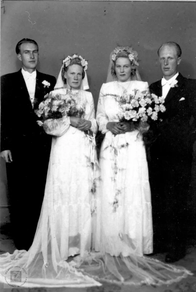 Brudeparene Peder og Julia Håland og Martha og Olav Bue, Øyslebø.
