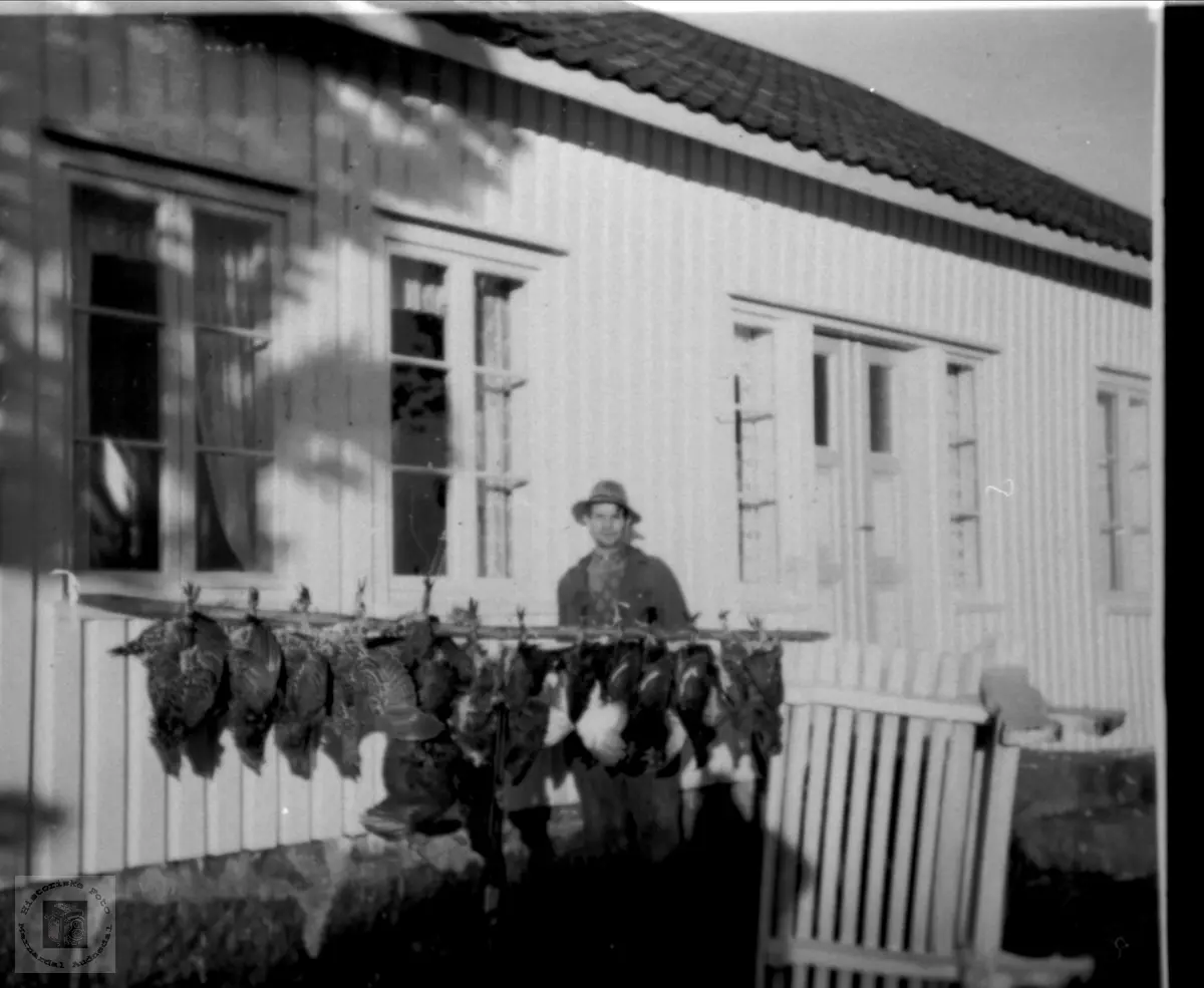 Fuglefangst. Arne G. Bruskeland.